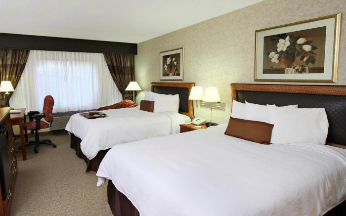 Hampton Inn & Suites Rockville Centre - NY Hotel