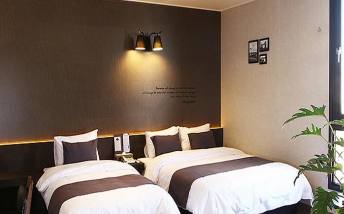 S& Hotel