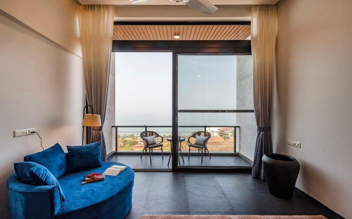 SaffronStays Mimosa Sunset & Sea Views