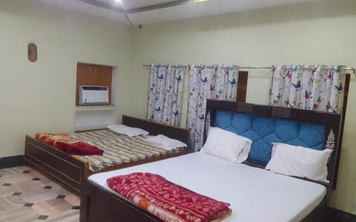 Maa Annapurna grand guests house in varanasi 
