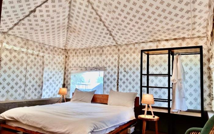 H2H -Premium Tent | Mountain Views by Homeyhuts