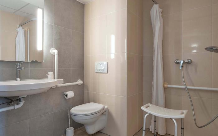 B&B HOTEL Niort Marais Poitevin Est