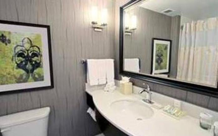 Hilton Garden Inn Westbury Hotel