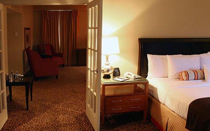 Doubletree Hotel Memphis Downtown