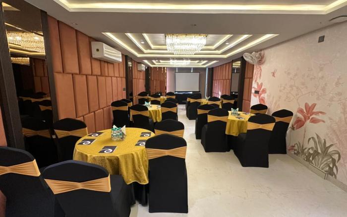 Zip By Spree Hotels R Group