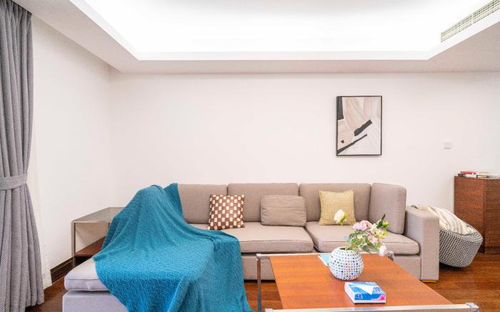 Tyms Premium 3 Bedroom 2 Bath  Walk to Metro 