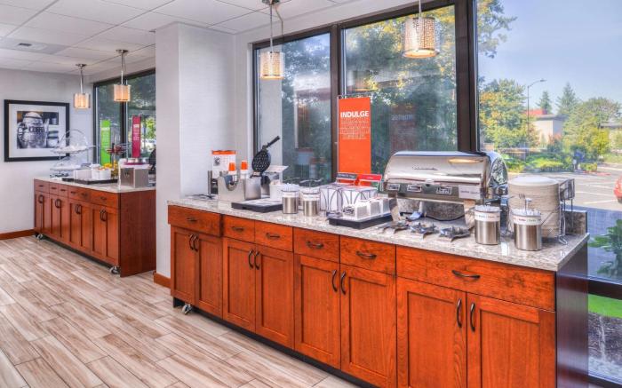 Hampton Inn Seattle Airport