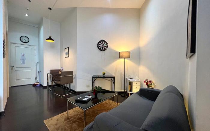 Sky-High Penthouse Studio @ Gramercy