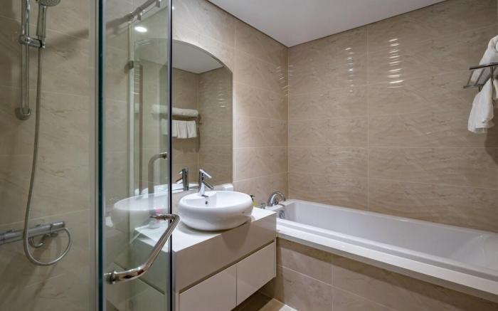 Cozy 2BR Landmark Plus good Location daily towels