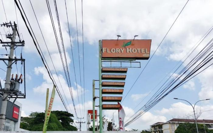 RedDoorz @ Flory Hotel Jalan Parangtritis