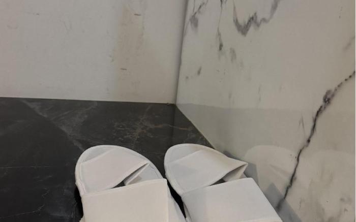 Anderson Benson Pakuwon Mall by Staycation.id 327A