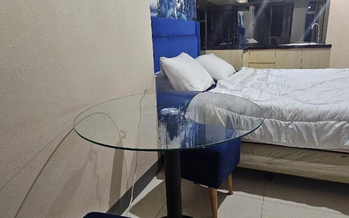 Anderson Benson Pakuwon Mall by Staycation.id 327A