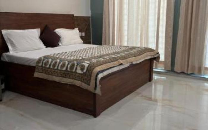 The Roop Mahal, hotel,