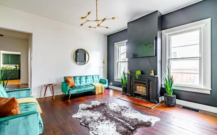 PRIME Location - CLEAN - Top Rated - Parking Free