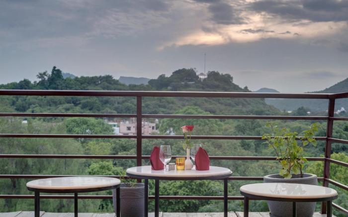 Hotel Apricot One - Udaipur