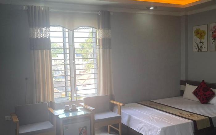 CATBA CENTRAL HOMESTAY