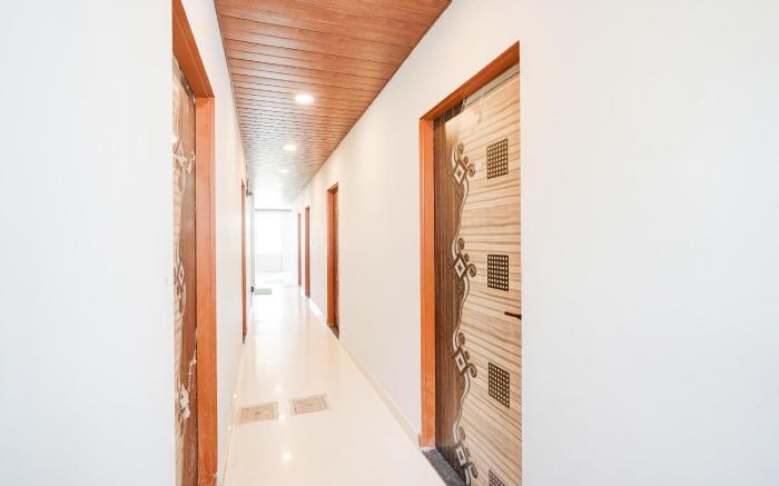 Hotel O Radha Residency