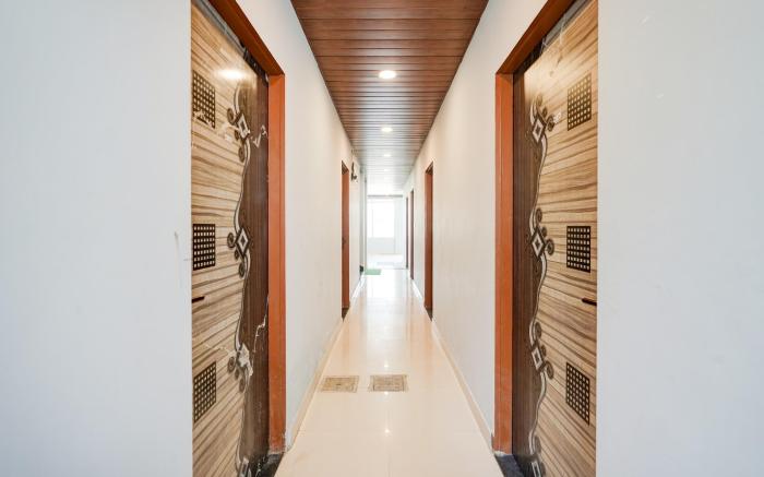 Hotel O Radha Residency