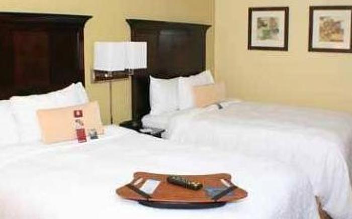 Hampton Inn Naples-Central