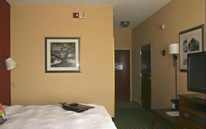 Hampton Inn Louisville-Northeast