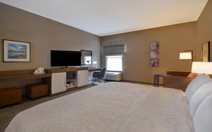 Hampton Inn Birmingham-Colonnade 280