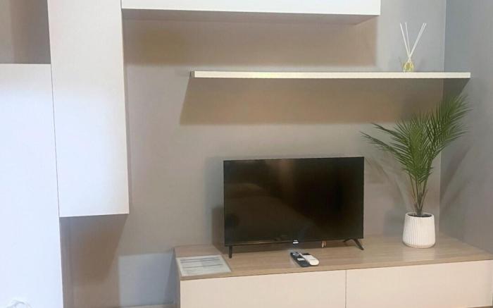 Modern condo, (3) min walk to Ayala, near IT Park