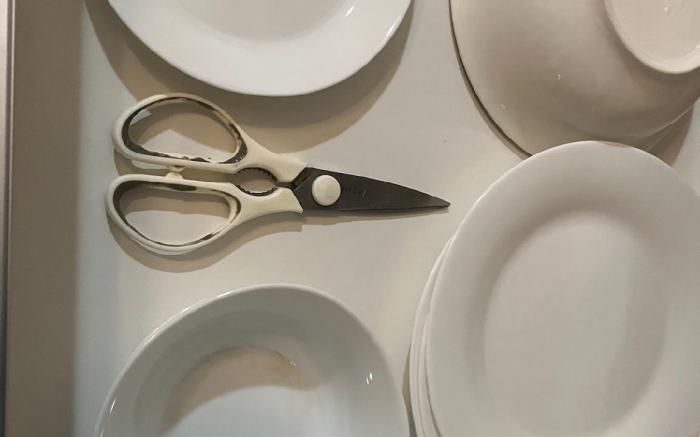 Modern condo, (3) min walk to Ayala, near IT Park