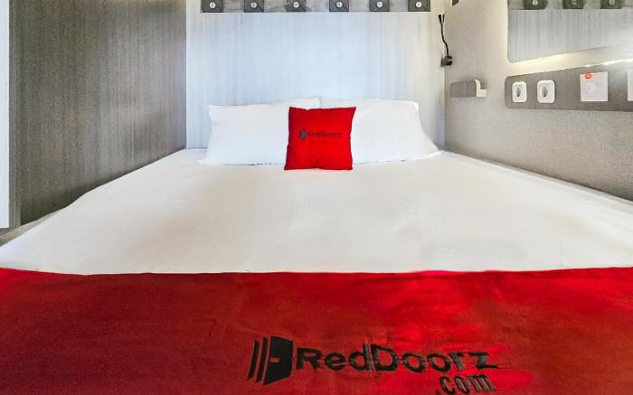 RedDoorz @ Chanara Stay PVJ Bandung