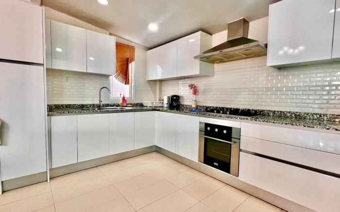 H7中天海滩50米台球桌 泡茶桌 游戏机 泳池独栋别墅 4卧4卫6床