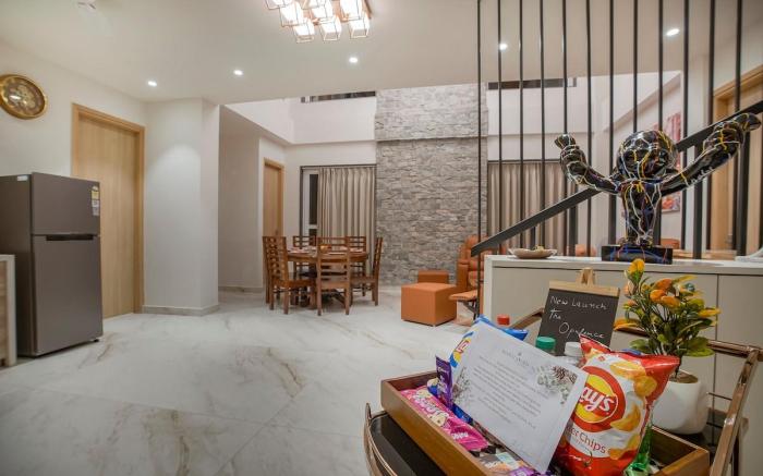 ScarlettPeaks |Luxe 4BHK w/HomeTheatre & Pooltable