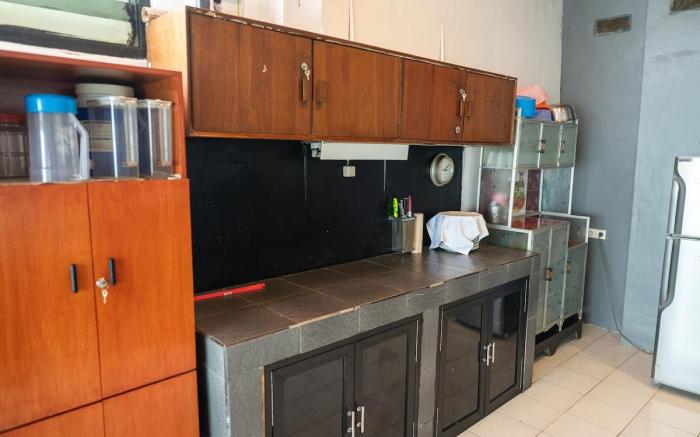 Cliff Top Villa, Puncak