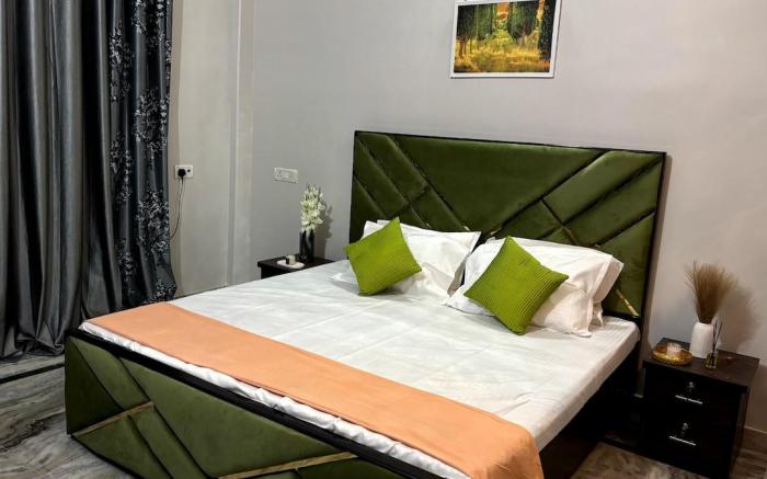 Your Luxury Stay at The London Villa