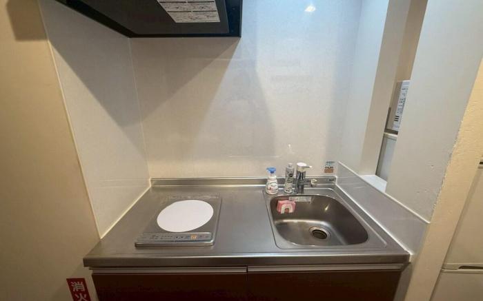 美栄橋駅から徒歩９分/泊ふ頭旅客ターミナルや国際通り徒歩圏内/那覇空港から車で１０分/４名様宿泊可能