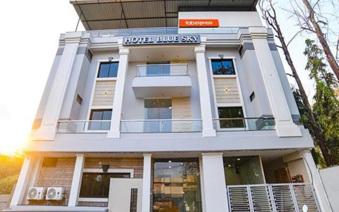 FabHotel Adiyogi Aura