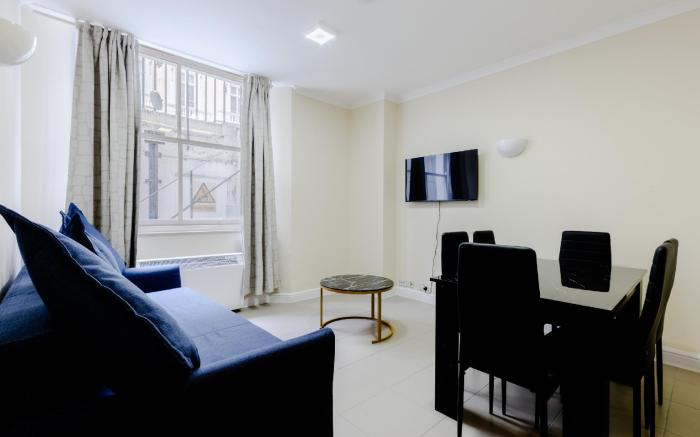 Comfy Apartments in Queensway