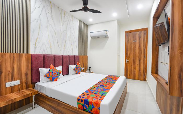 FabHotel Royal Metro