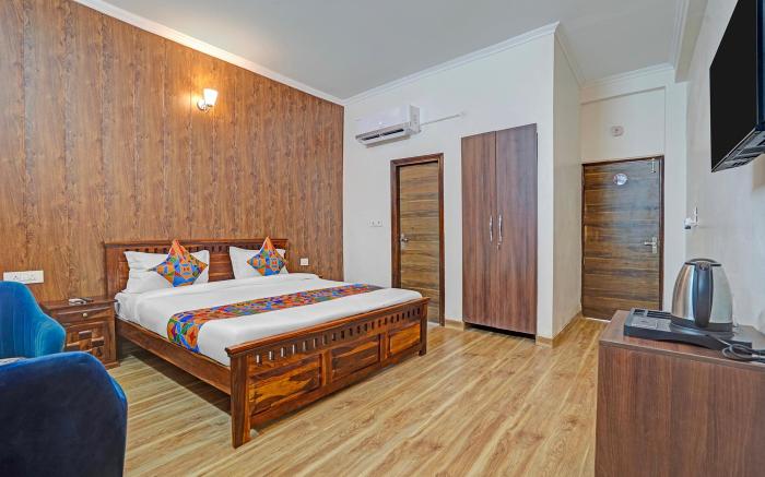 FabHotel Hazel Town House