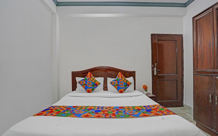 FabHotel Iconic Residency