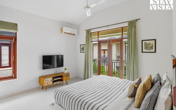 StayVista at Villa Springfield