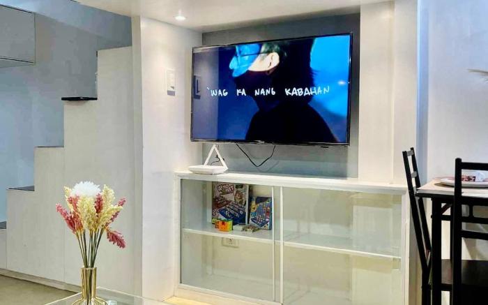 Modern Loft-Style Studio @ Avida near Night Market