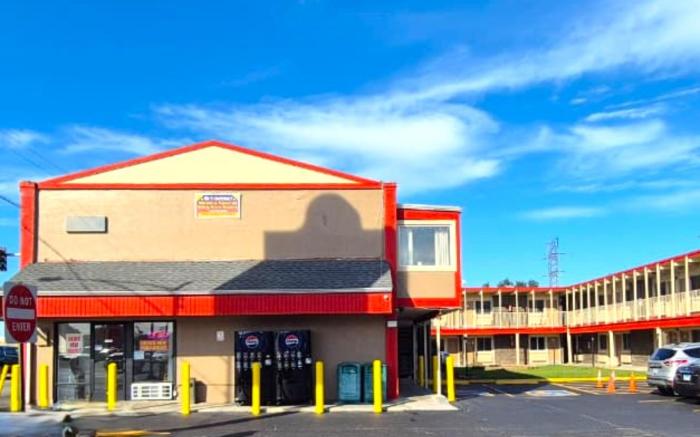 Saratoga Motel By Capital O Near Midway Airport Chicago IL