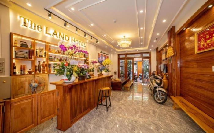 The Land Hotel & Apartment