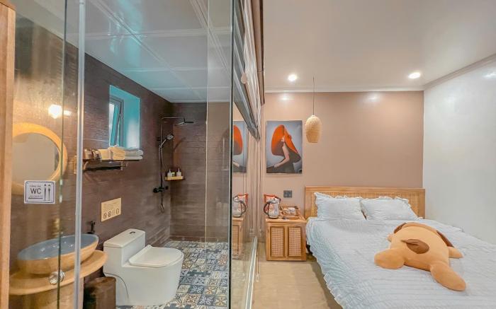 Shalva Homestay CatBa