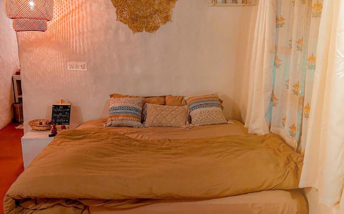 Rustic Mudhouse in Kanthalloor by KanavLiving