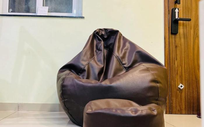 7 Seasons Palm Suite |Sky Orbit, Pool, AC, LUX Gym