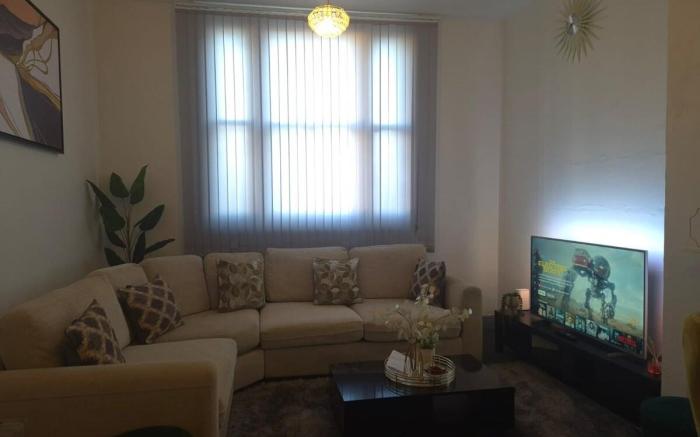 Glams unique one bedroom apartment