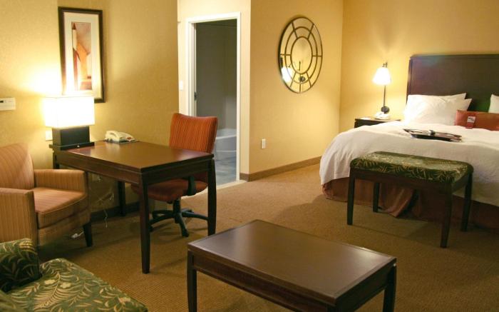 Hampton Inn & Suites San Antonio-Airport