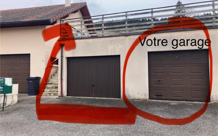 Appartement Terrasse à Giron 01130, wifi, parking