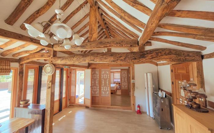 1 hour from Seoul, private hanok in Dangjin