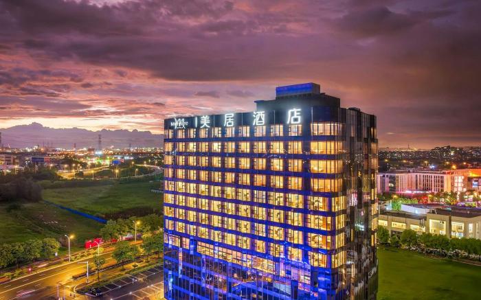 Mercure Nantong Suxitong Riverside